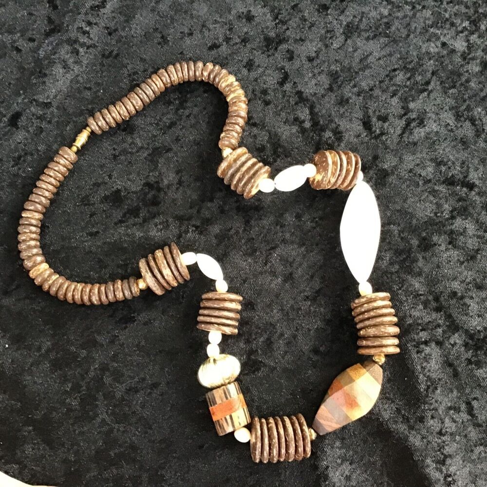 Chunky Wooden Necklace Pearl Tone Beads Barrel Clasp 22 inch Vintage 90s Retro